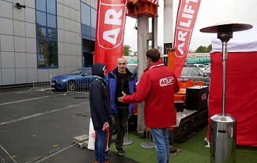 Сваебойная установка АРЛИФТ на выставке