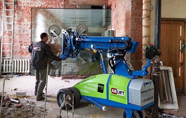 Монтаж стекла внутри помещения